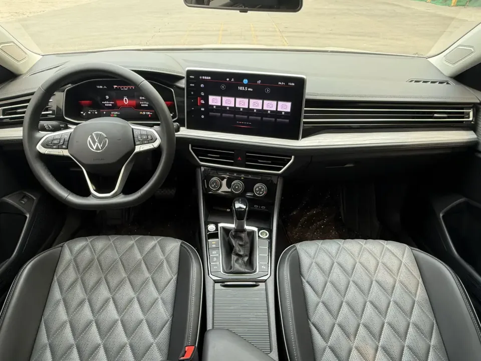 Volkswagen Sagitar 2023 Sagitar 300TSI DSG Beyond Edition 2023 — миниатюра 5