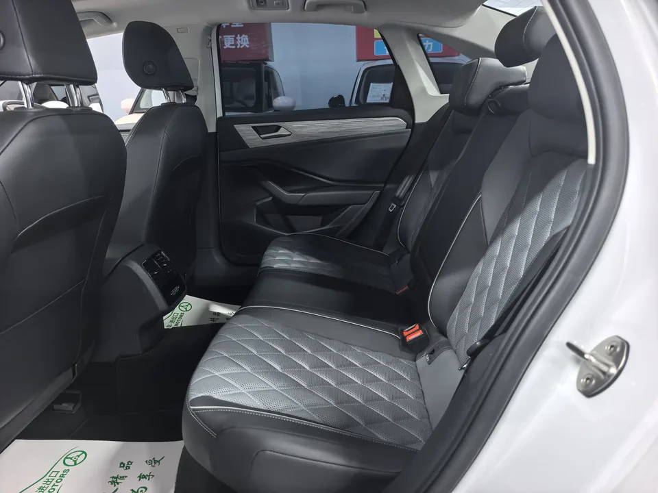 Volkswagen Sagitar Sagitar 300TSI DSG Beyond Edition 2025 — миниатюра 5