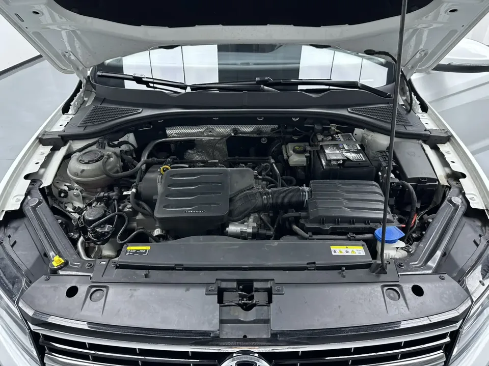 Volkswagen Bora Bora 2021 1.5L Automatic Comfort Smart Connection Edition 2022 — thumbnail 2