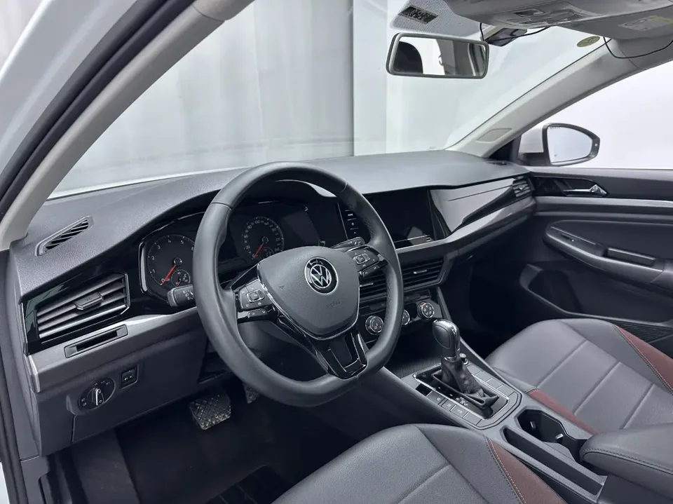 Volkswagen Bora Bora 2021 1.5L Automatic Comfort Smart Connection Edition 2022 — thumbnail 3