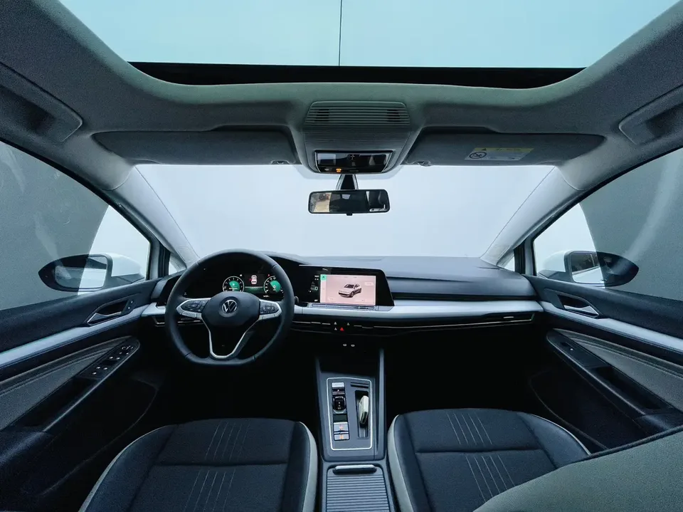 Volkswagen Golf 280TSI DSG Pro Enjoy Edition 2024 — миниатюра 3