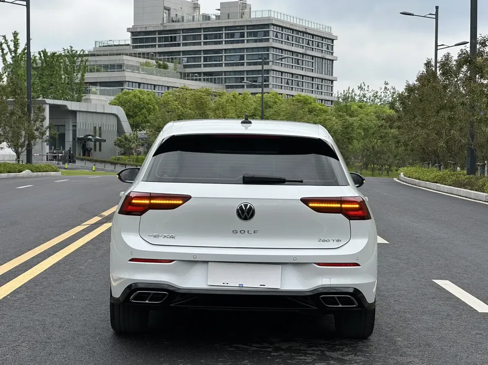 Volkswagen Golf Golf 2023 280TSI DSG R-Line Lite 2022 — миниатюра 5