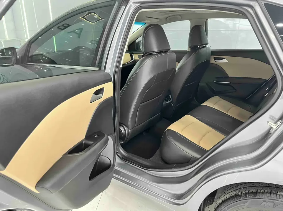 Chevrolet Monza Cruze 2022 320 Automatic Enjoy Sunroof Edition 2023 — миниатюра 5