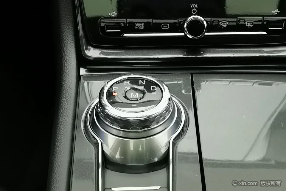 Ford Taurus EcoBoost 245 Enjoy Edition 2022 — миниатюра 4
