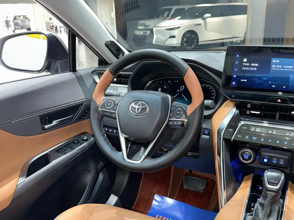 Toyota Venza Venza 2.0L CVT 4WD Supreme Edition 2022 — миниатюра 5