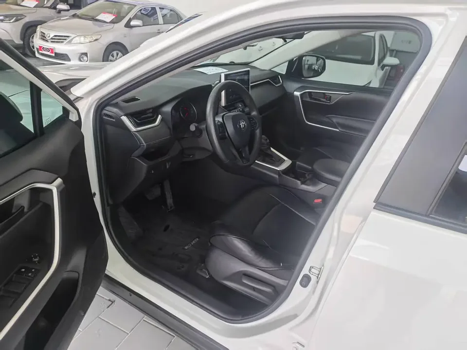 Toyota Willanda 2.0L two-wheel drive luxury PLUS version 2022 — миниатюра 5