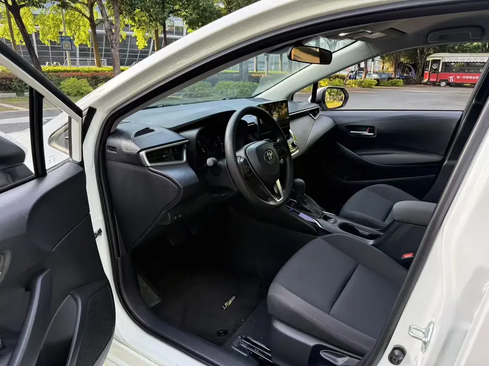 Toyota Levin Levin TNGA 1.5L Leading Edition 2024 — миниатюра 3