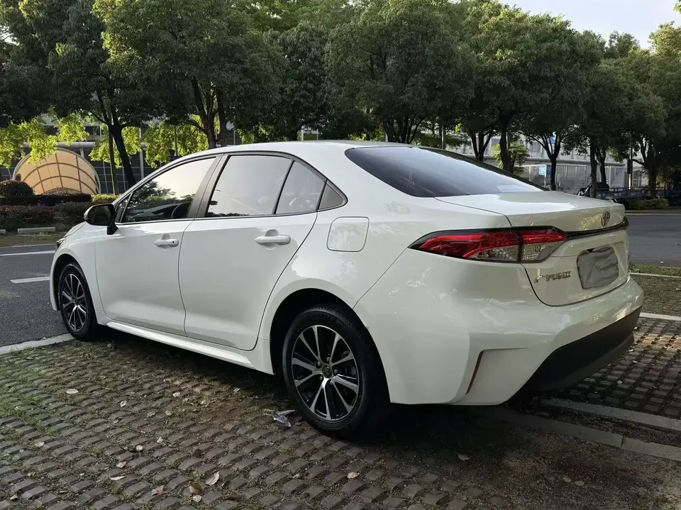 Toyota Levin Levin TNGA 1.5L Leading Edition 2024 — миниатюра 4