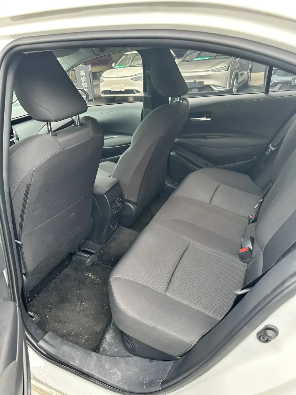 Toyota Levin Levin Hybrid 1.8L Luxury Edition 2025 — миниатюра 3