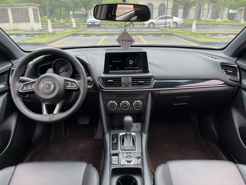 Mazda CX-4 Mazda CX-4 2021 2.0L 2WD Blue Sky Vibrant Edition 2022 — миниатюра 4