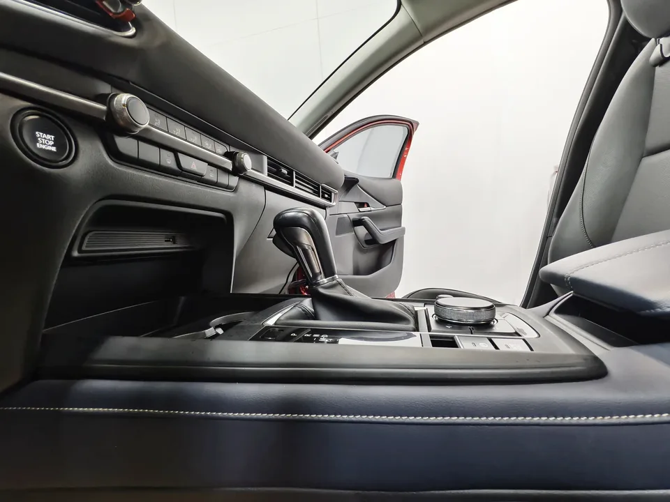 Mazda CX-30 2.0L automatic quality model 2022 — миниатюра 4