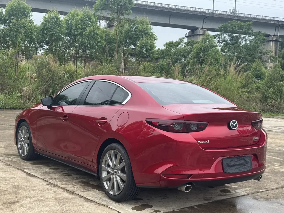 Mazda Axela Mazda3 2021 2.0L Automatic Quality Edition 2022 — миниатюра 4