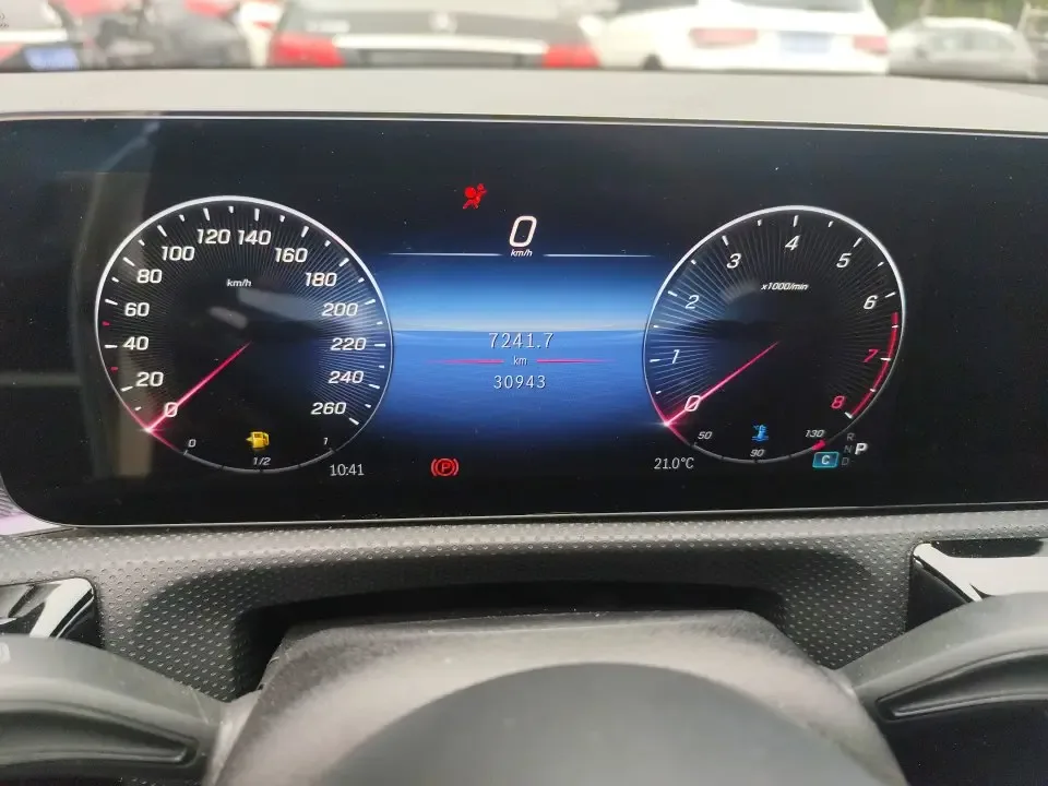 Mercedes-Benz Mercedes Benz A Class Mercedes-Benz A-Class 2024 A 200 L Fashion Edition 2023 — миниатюра 5