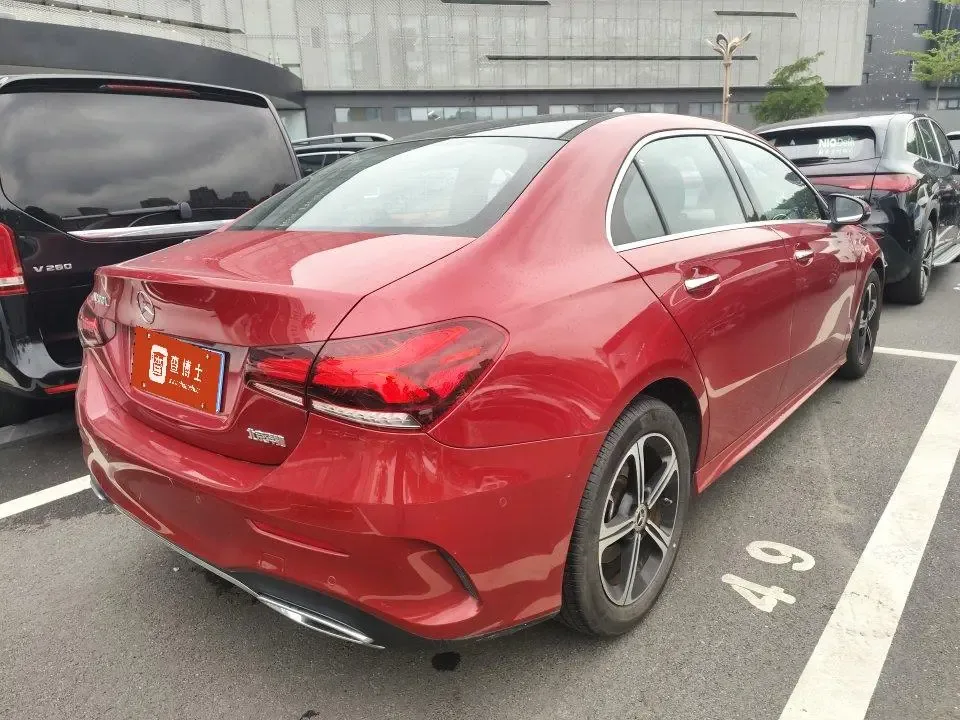 Mercedes-Benz Mercedes Benz A Class Mercedes-Benz A-Class 2023 A 200 L Sports Sedan Fashion Edition 2023 — миниатюра 4