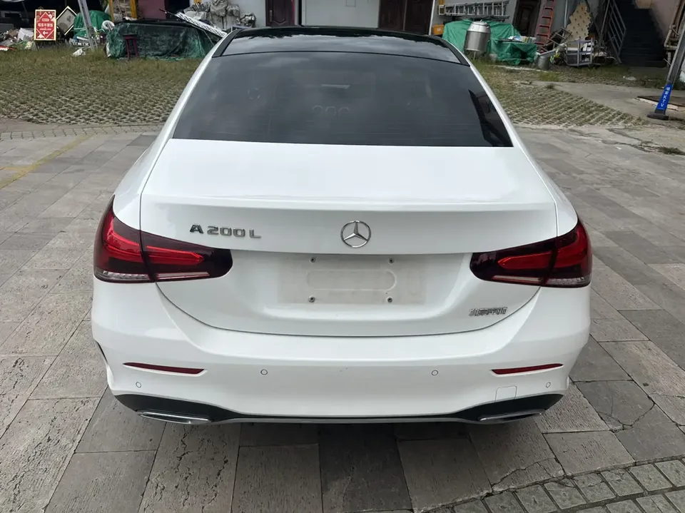 Mercedes-Benz Mercedes Benz A Class Mercedes-Benz A-Class 2022 facelift A 200 L sports sedan fashion version 2022 — миниатюра 2