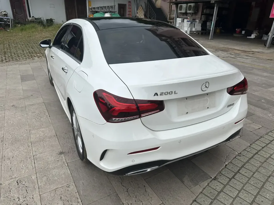 Mercedes-Benz Mercedes Benz A Class Mercedes-Benz A-Class 2022 facelift A 200 L sports sedan fashion version 2022 — миниатюра 4