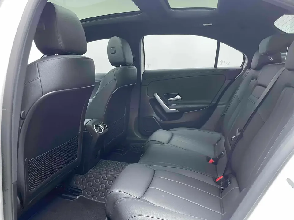 Mercedes-Benz Mercedes Benz A Class Mercedes-Benz A-Class 2022 A 200 L Sports Sedan Fashion Edition 2023 — миниатюра 4