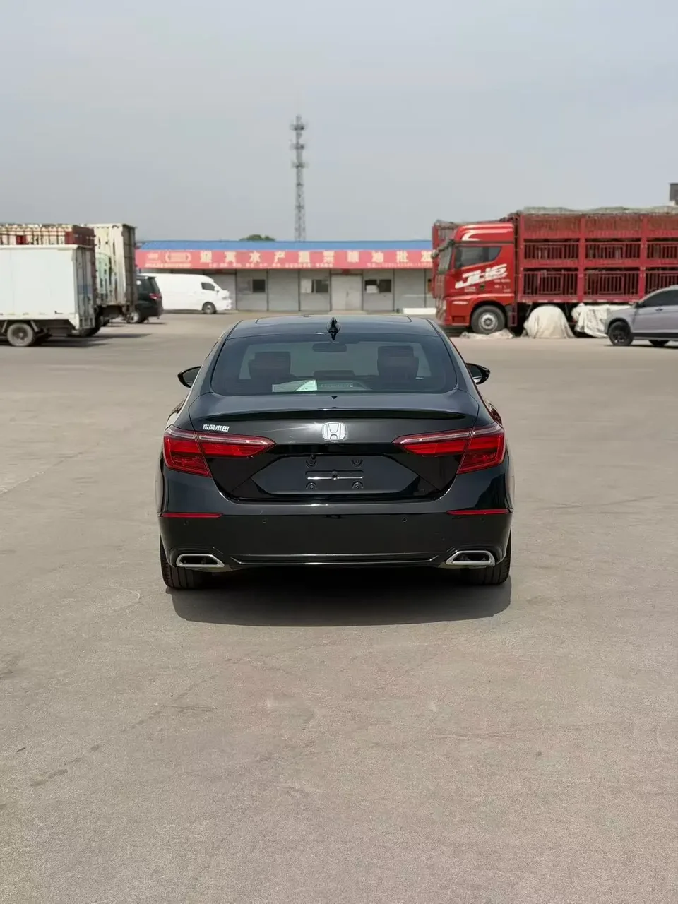 Honda Inspire 2022 Insignia 260TURBO Fine Edition 2022 — миниатюра 2