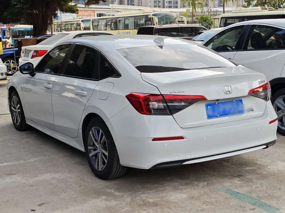 Honda CIVIC 2022 Civic 240TURBO CVT Dynamic Edition 2022 — миниатюра 4