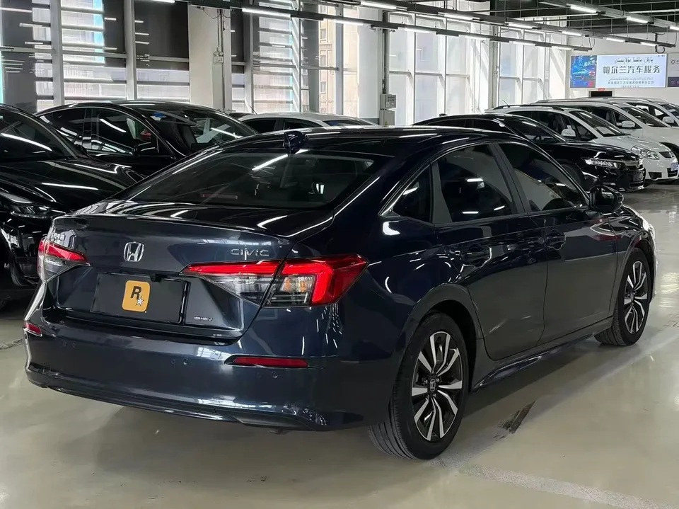 Honda CIVIC 2.0L e:HEV Pioneer Edition 2024 — миниатюра 2