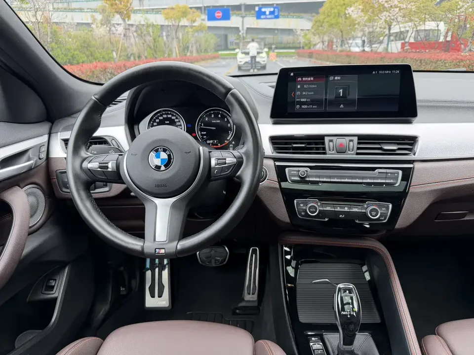 BMW X2 xDrive25i Night Edition 2022 — миниатюра 4