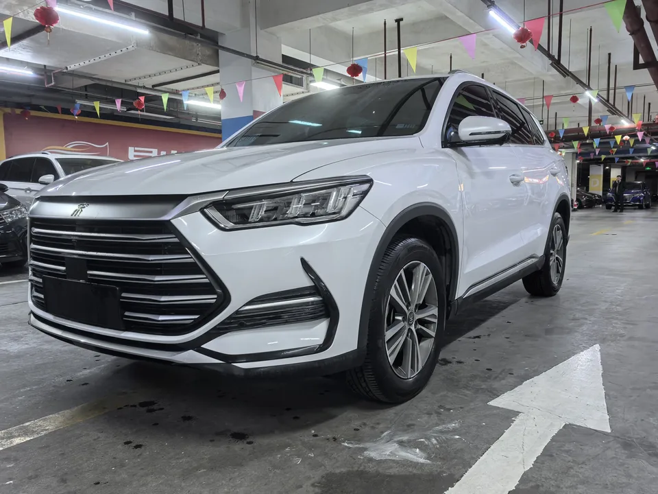 BYD Song Pro DM Song Pro DM 2022 DM-i 51km Luxury 2022 — photo 1, buy with delivery to Moscow