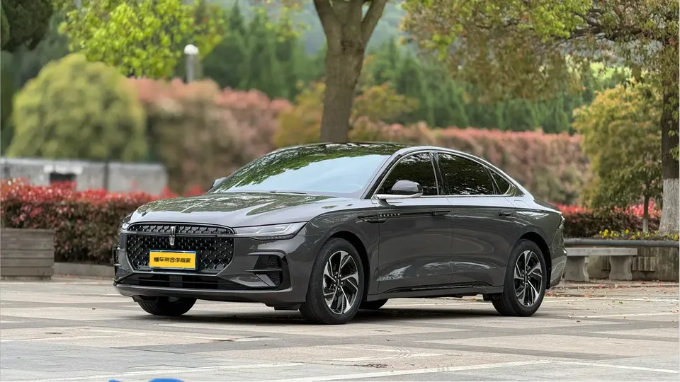 Lincoln Z 2022