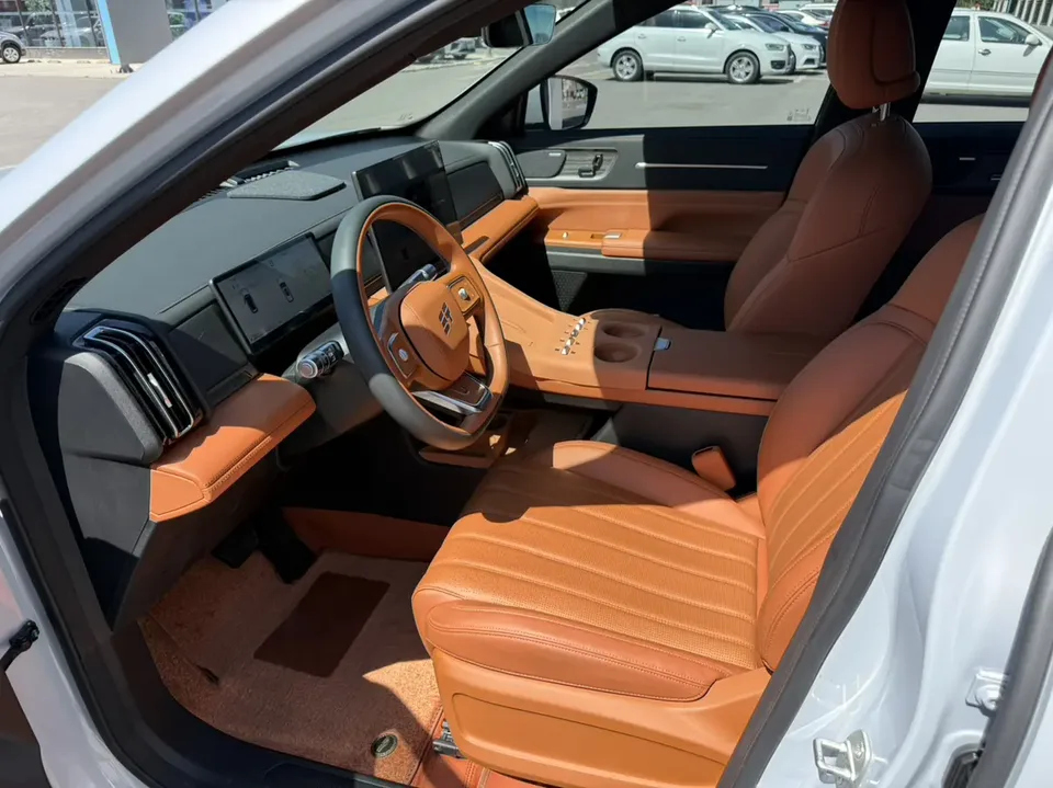 Jietu Shanhai Jetour Mountain & Sea L7 PLUS 220km Electric Seven-seat Luxury Edition 2026 — миниатюра 4