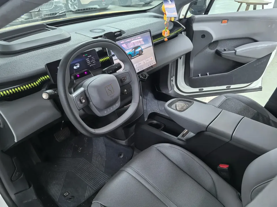 Zeekr X ZEEKR X 2025 five-seat rear-wheel drive long-range version 2024 — миниатюра 3