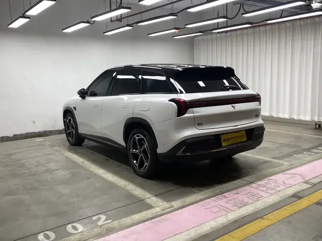 NETA Nezha L Extended Range 310 Flash Charge Red Edition 2024 — миниатюра 2