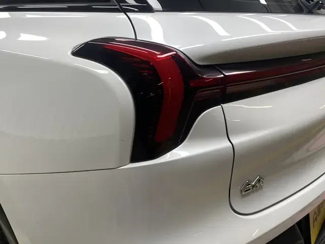 NETA Nezha L Extended Range 310 Flash Charge Red Edition 2024 — миниатюра 4