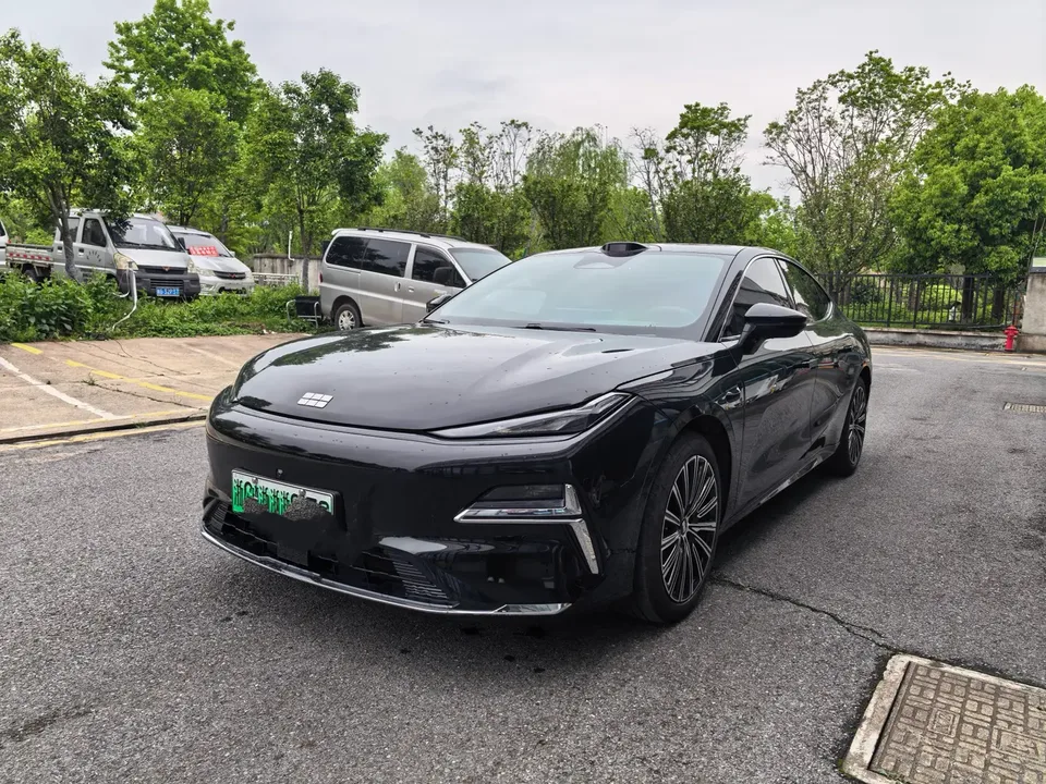 Geely Galaxy Star 8 PHEV 2025