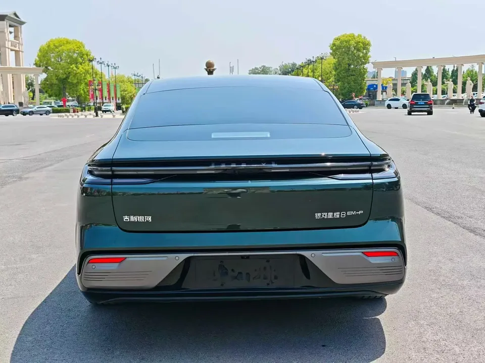 Geely Galaxy Star 8 PHEV 130km EM-P Exploration Edition 2025 — миниатюра 2