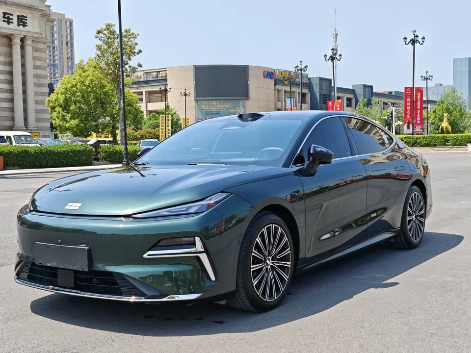 Geely Galaxy Star 8 PHEV 2025