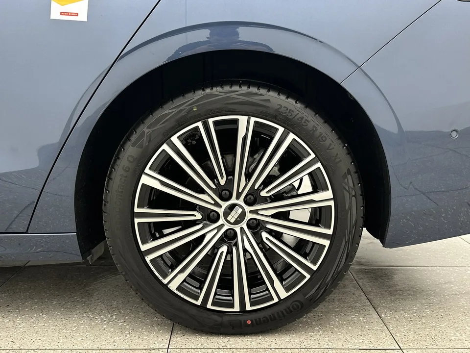 Geely Galaxy A7 EM 150km Starship Edition 2025 — миниатюра 3