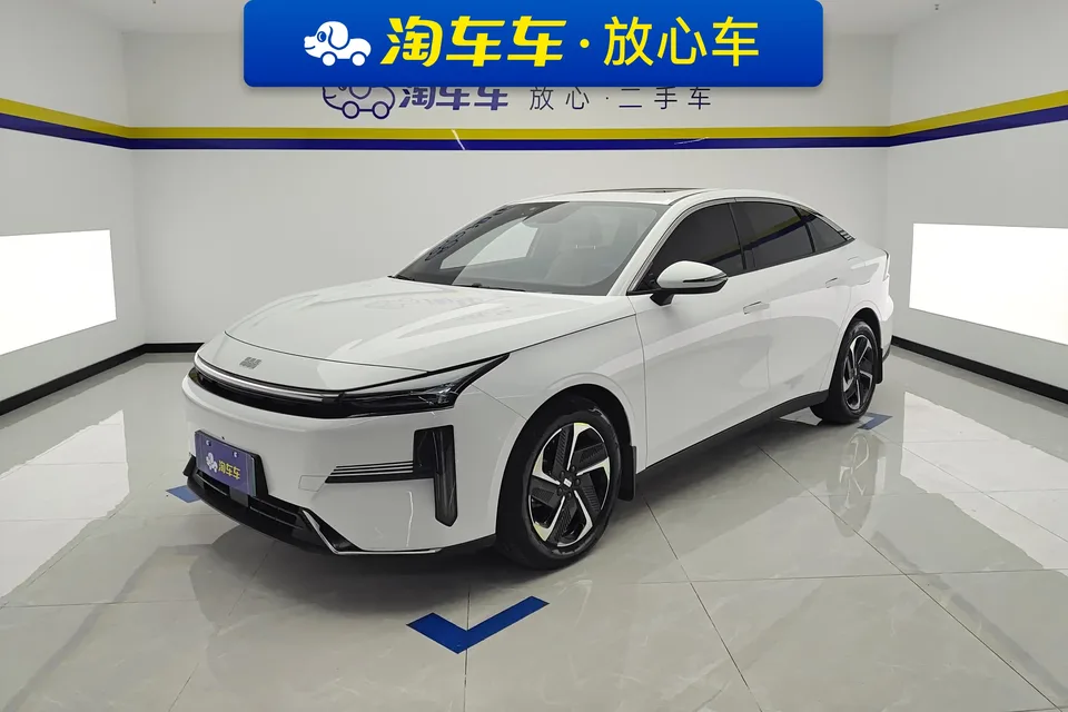 Geely Galaxy L6 2023