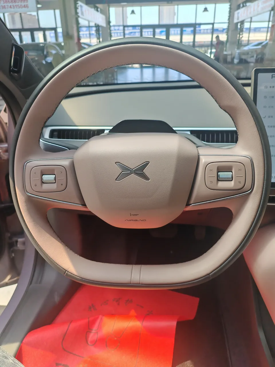 XPeng Xiaopeng MONA M03 600 Ultra-long-range Max version 2025 — миниатюра 4