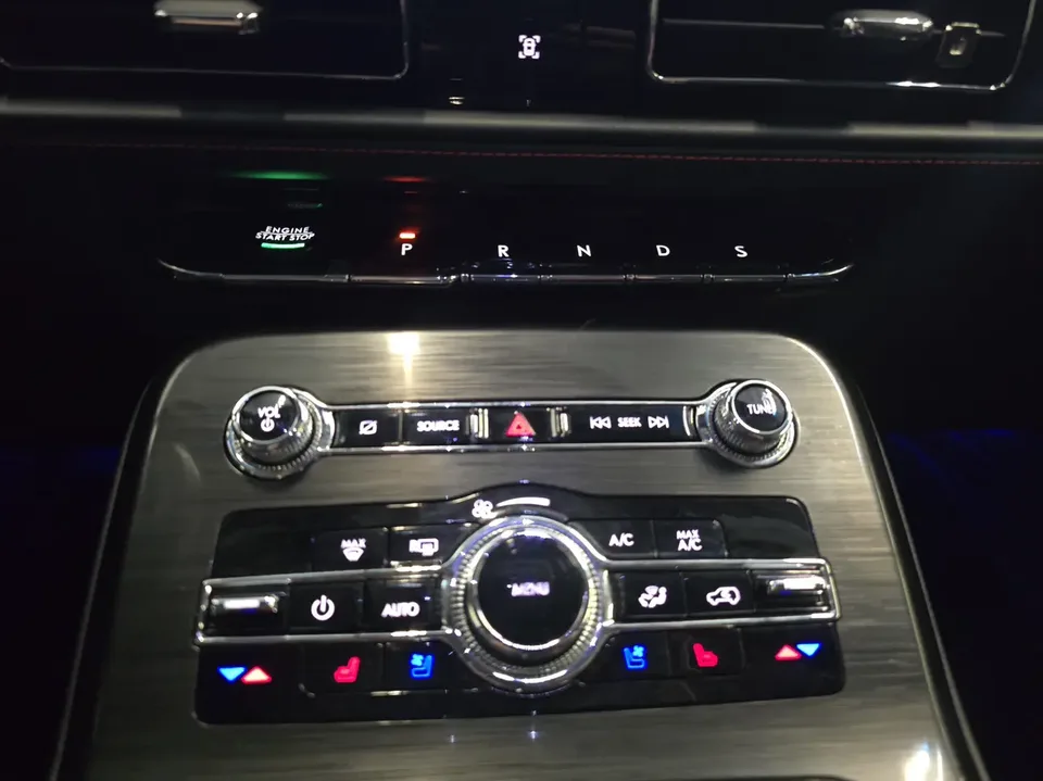 Lincoln Navigator navigator 2021 2.0T 4WD California Coast Limited Edition 2022 — thumbnail 3