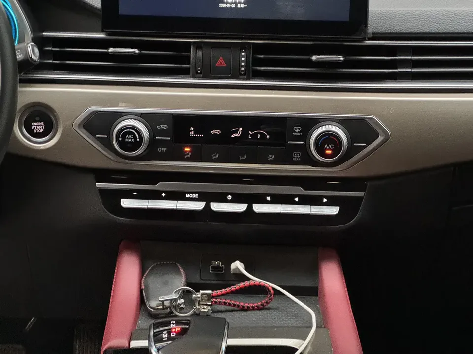 Jetour Jietu X70 Jietu X70 2024 1.5T DCT Enjoy Edition 7 Seaters 2024 — thumbnail 3