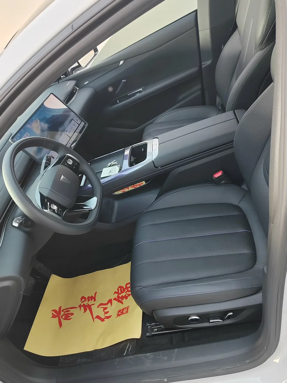 Deepal dark blue L07 230Max Deep Blue Intelligent Driving AD PRO Edition 2025 — миниатюра 4