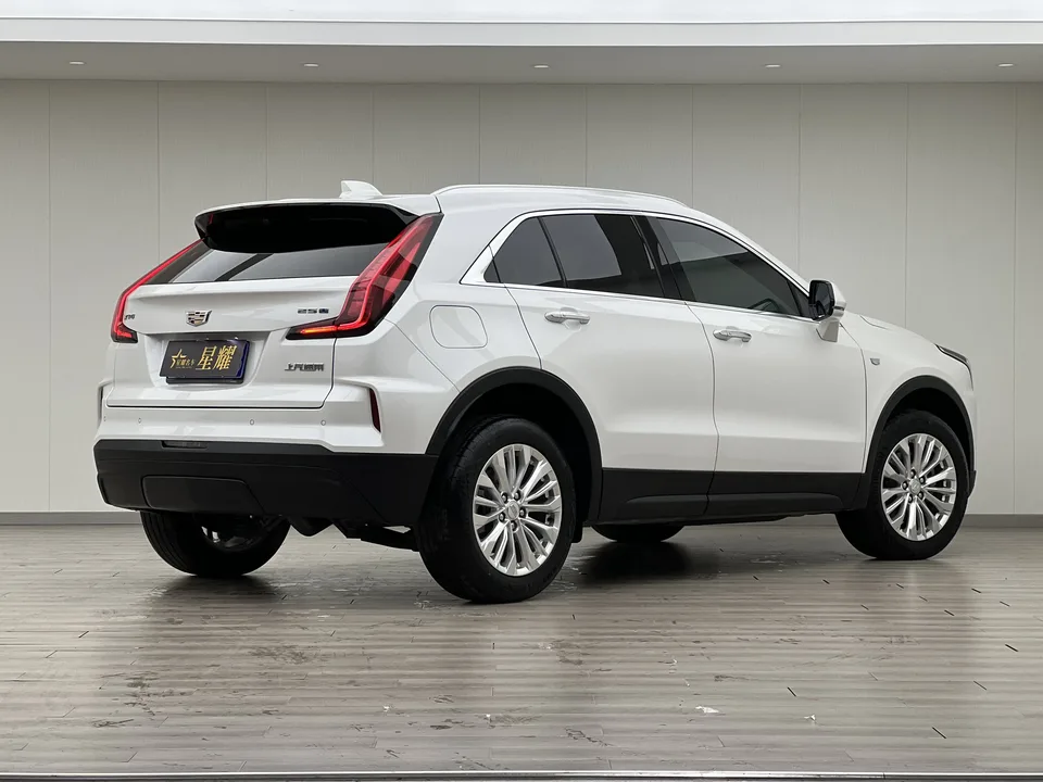 Cadillac XT4 Cadillac XT4 2024 25T 2WD Fashion Edition 2025 — миниатюра 2