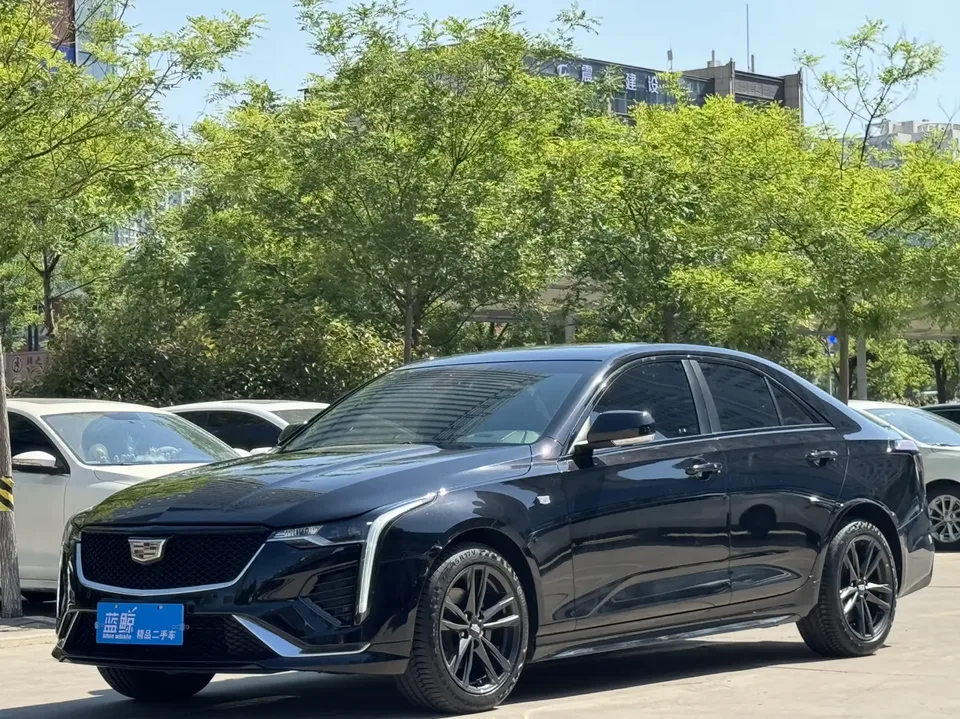 Cadillac CT4 2024