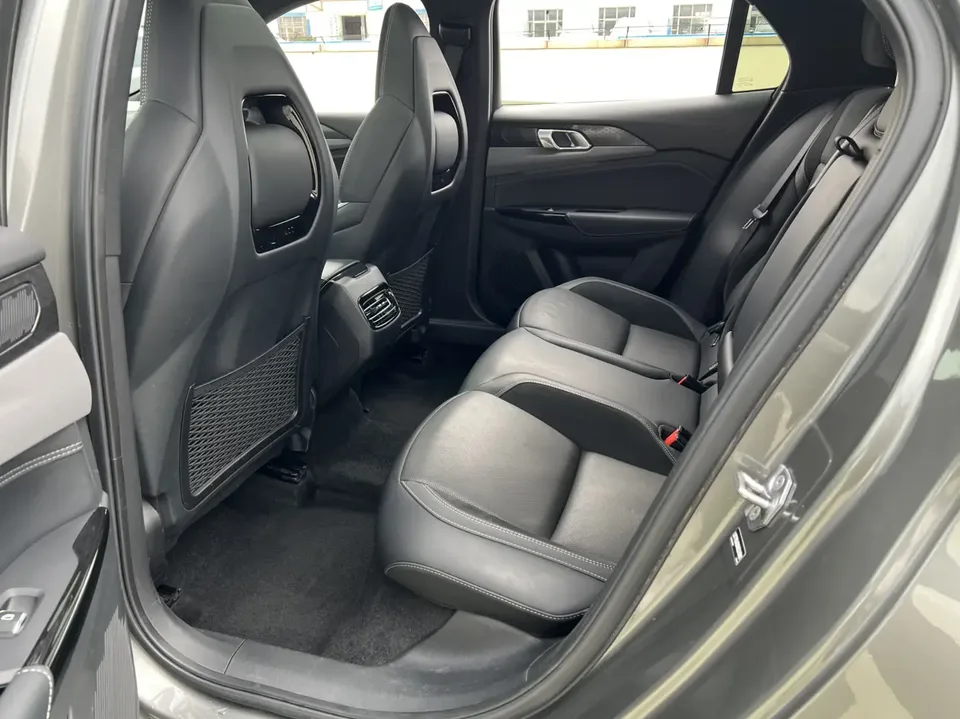 Lynk & Co 03 Lynk & Co 03 2022 1.5TD DCT Pro 2022 — миниатюра 4