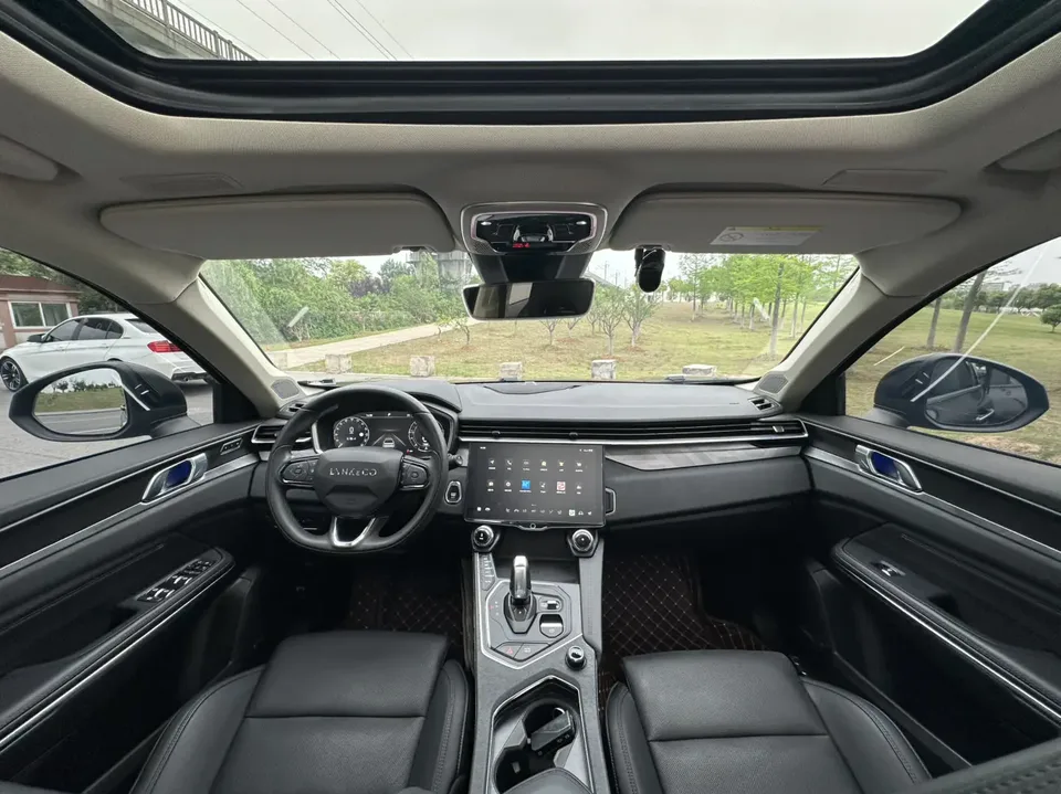 Lynk & Co 01 Lynk & Co 01 2021 2.0TD 2WD Yao Pro 2022 — миниатюра 4
