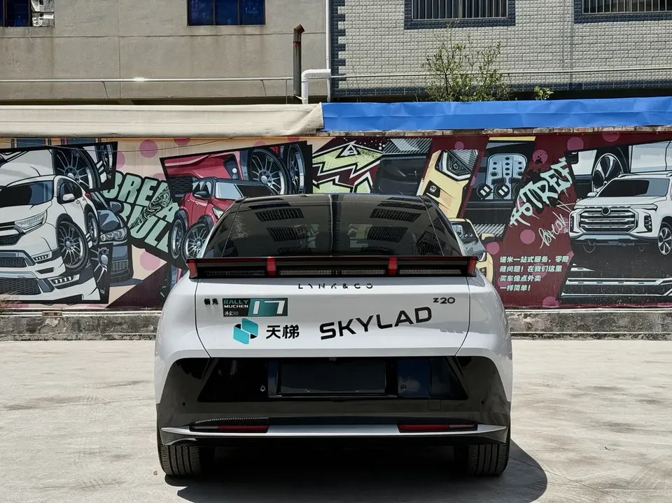 Lynk & Co Z20 Lynk & Co Z20 2025 530km RWD Max 2024 — миниатюра 2