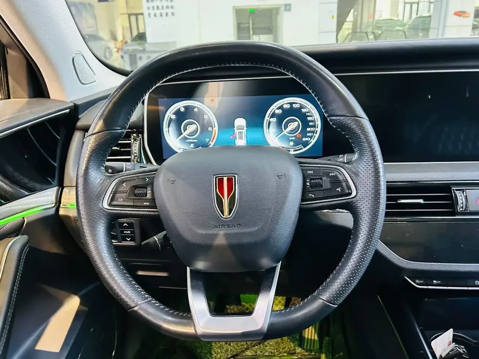 Hongqi HS5 Hongqi HS5 2022 2.0T Zhilian Flagship 4WD Edition 2023 — миниатюра 2