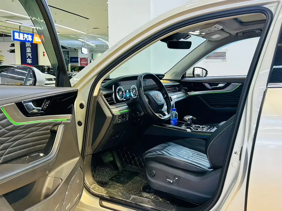 Hongqi HS5 Hongqi HS5 2022 2.0T Zhilian Flagship 4WD Edition 2023 — миниатюра 5