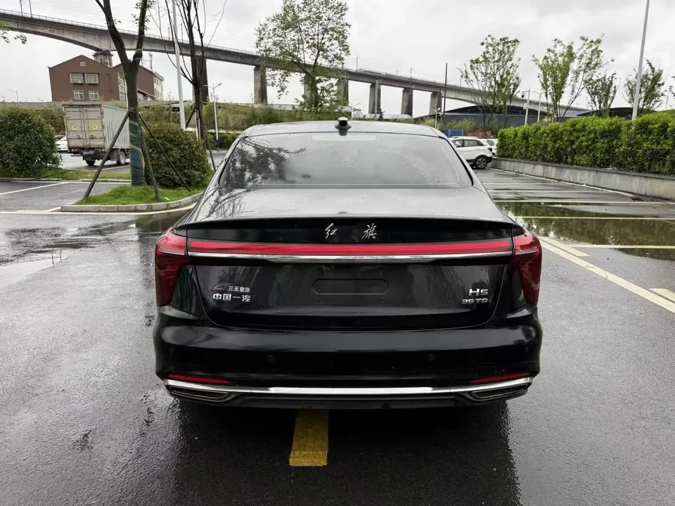 Hongqi H5 Hongqi H5 2024 1.5T DCT Zhilian Qiyun Edition 2024 — миниатюра 4