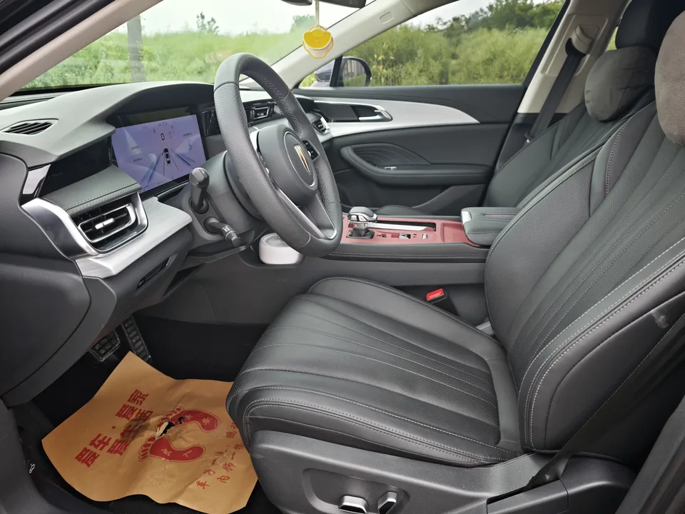 Hongqi H5 Hongqi H5 2025 2.0T Automatic Flagship 500,000 Commemorative Edition 2025 — миниатюра 5