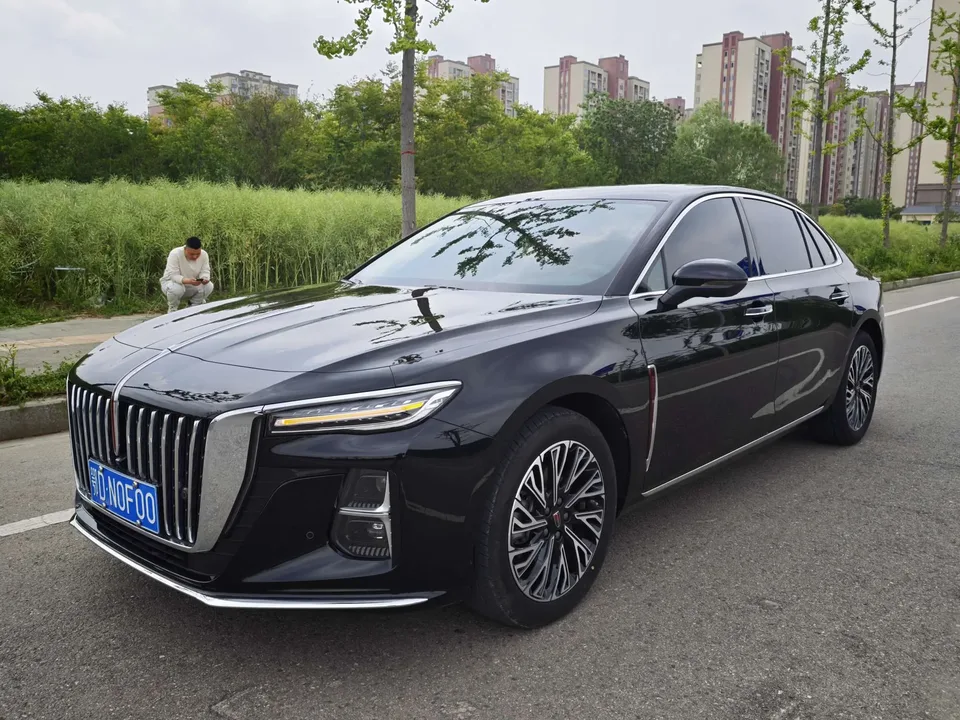 Hongqi H5 2025